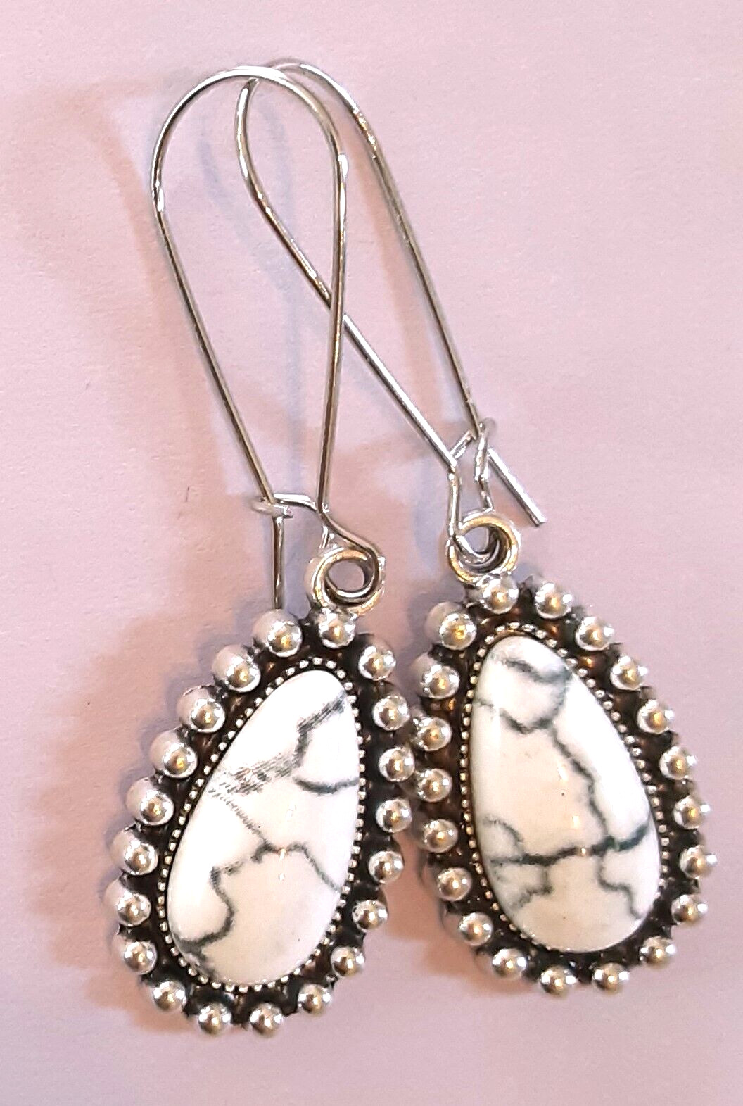 Simulated WHITE TURQUOISE TEARDROP earring SP KIDNEY WIRE K2TA