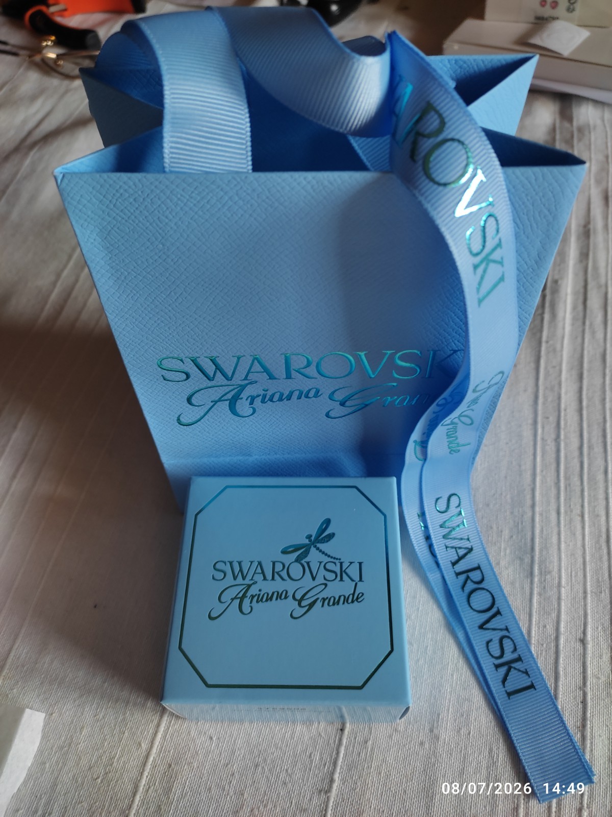 Swarovski By Ariana Grande GWP_Dragonfly Earbuds Pouch #5759596