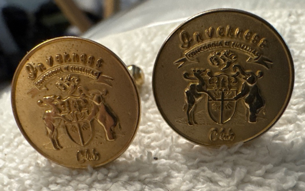 1 ad set,Inverness Country club Toledo Ohio Cuff Links Gold Tone golf course vtg