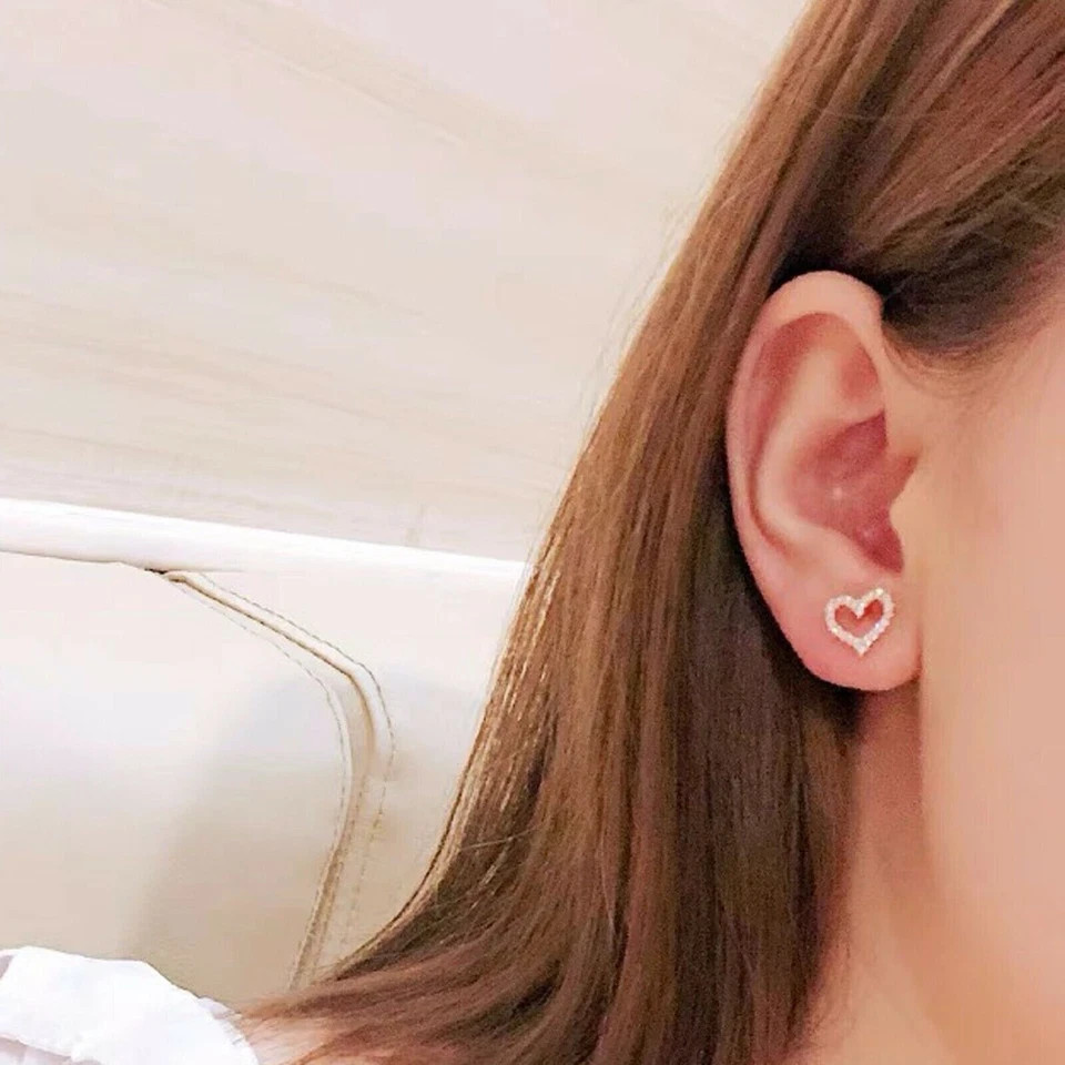 1.60Ct Round Cut Lab-Created Diamond Heart Stud Earrings 14K Yellow Gold Plated