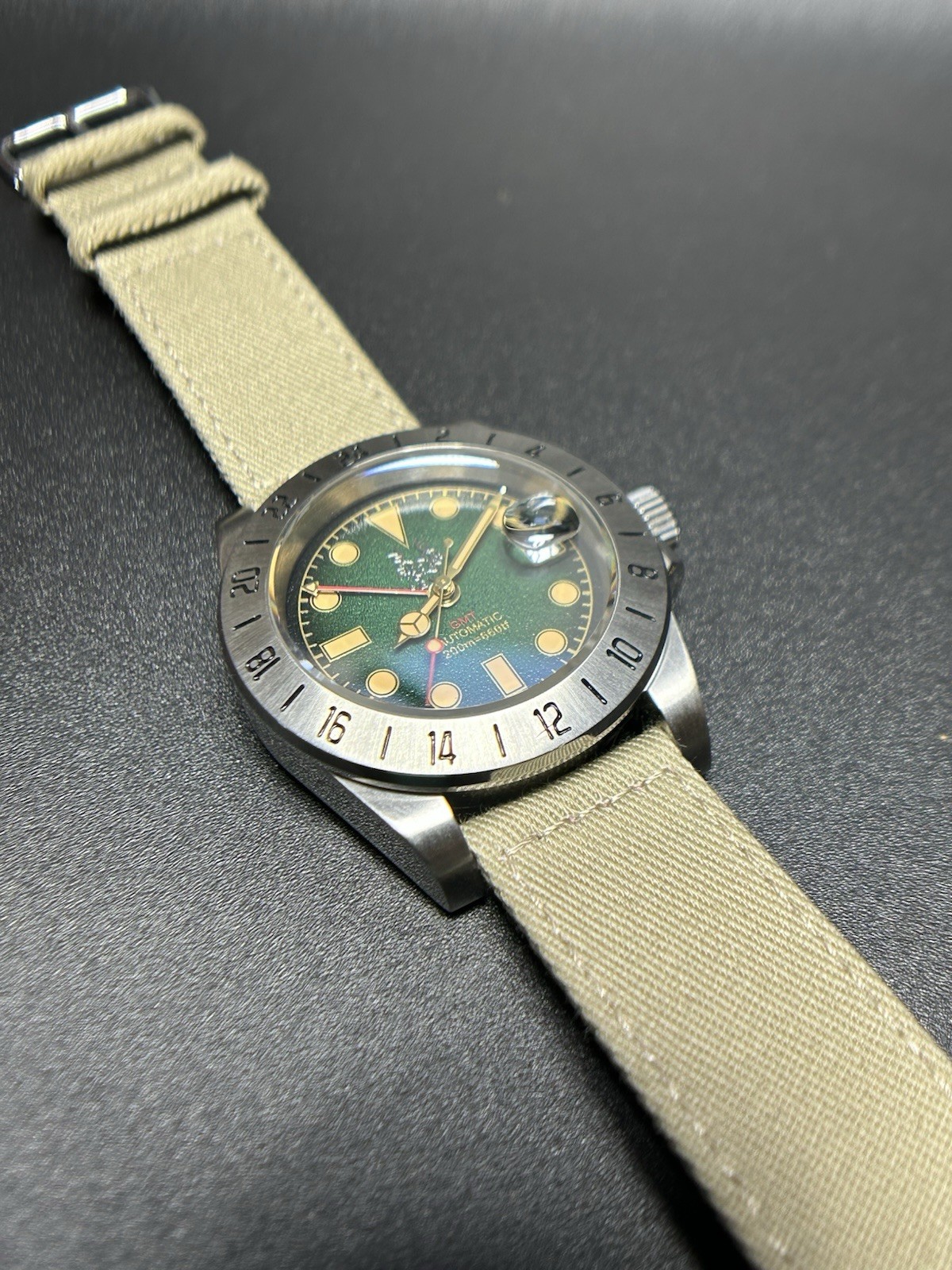 Sevin Customs Green GMT – Automatic NH34