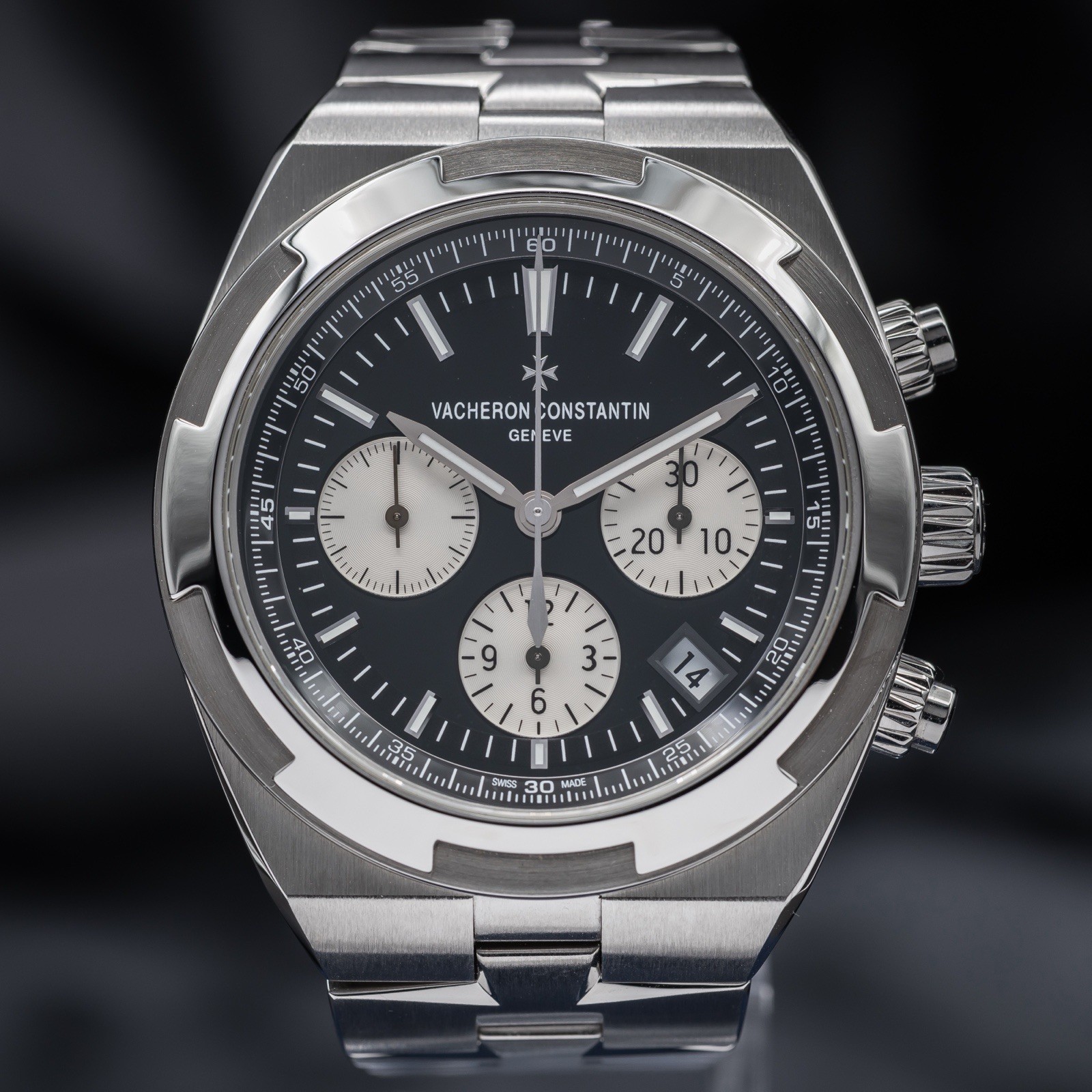Vacheron Constantin Overseas Men’s Black Watch – 5500V/110A-B481