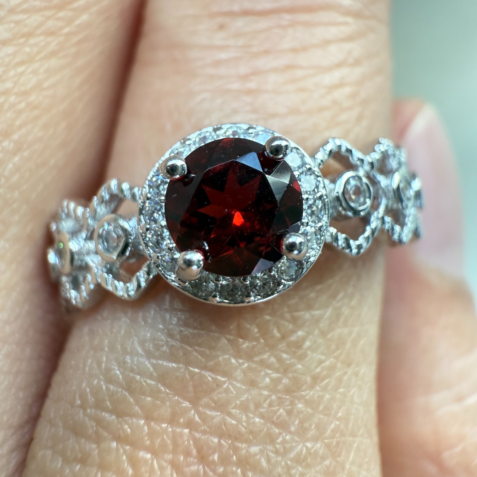 925 Sterling Silver Ring 5mm Red Natural Rhodolite Garnet Gemstone Zircon Gift