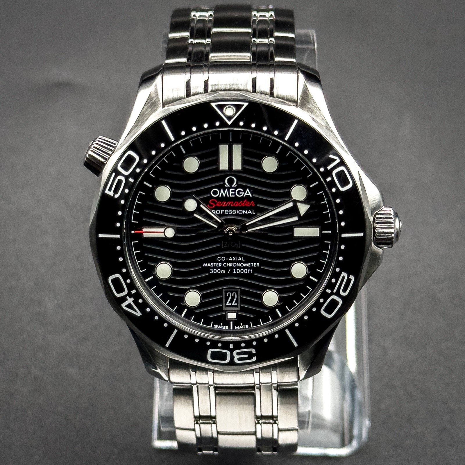 Omega Seamaster Diver 300M Mint Black Wave Dial Complete Set 210.30.42.20.01.001