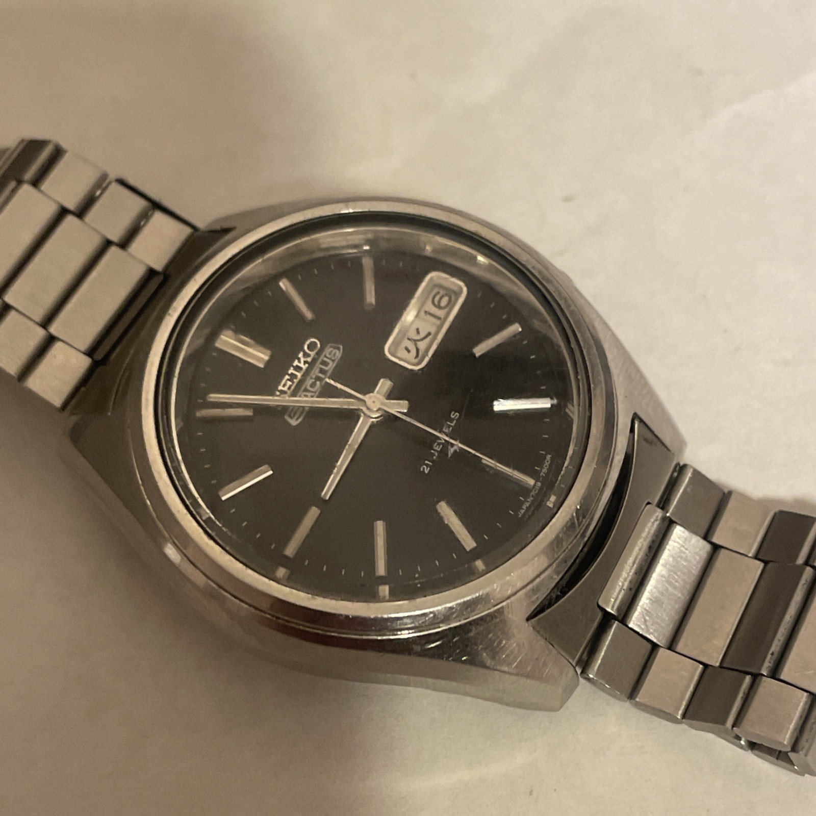 Seiko 5 Actus Watch Men 38mm Black Dial Silver Tone Daydate 7019-7060 Runs VTG
