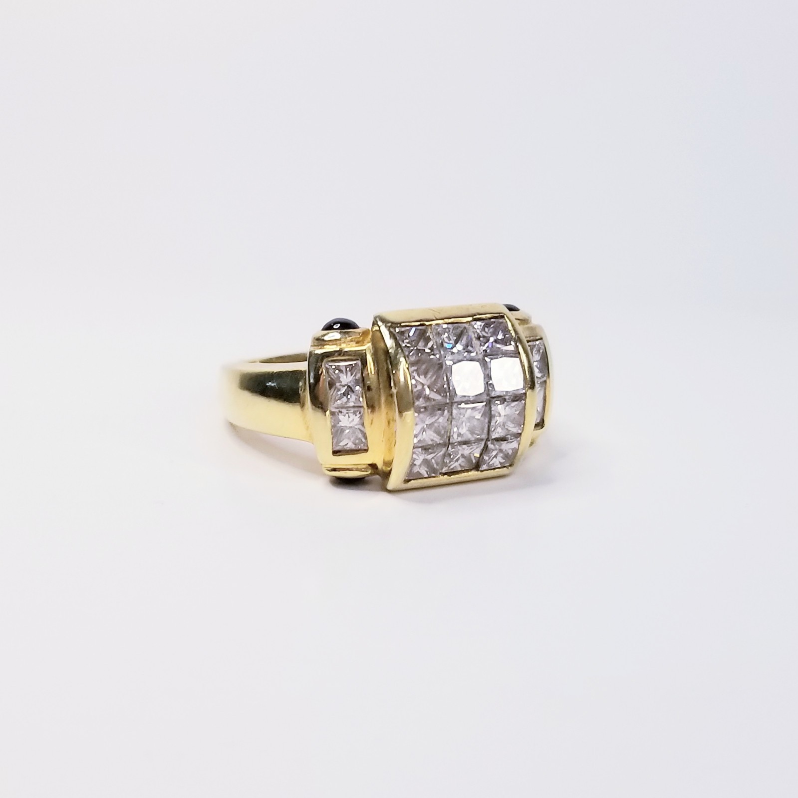 18k 2.0CTW Diamond Ring w/ Cabochon Sapphire Accents Size 6.45 – Great Condition