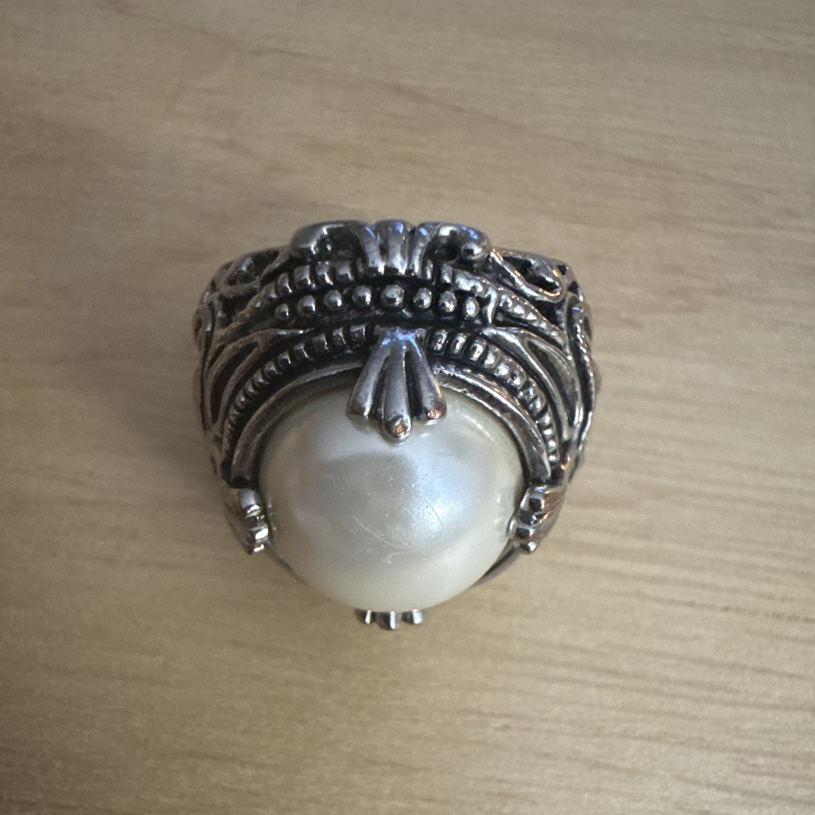 Designer Premier Designs Silver Toned Faux Mabe Pearl Openwork Ring Size 8.25