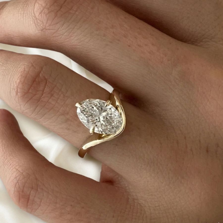 2.00 Ct Oval-Cut VS1 Lab Grown Diamond Wedding Engagement Ring 14k Yellow Gold