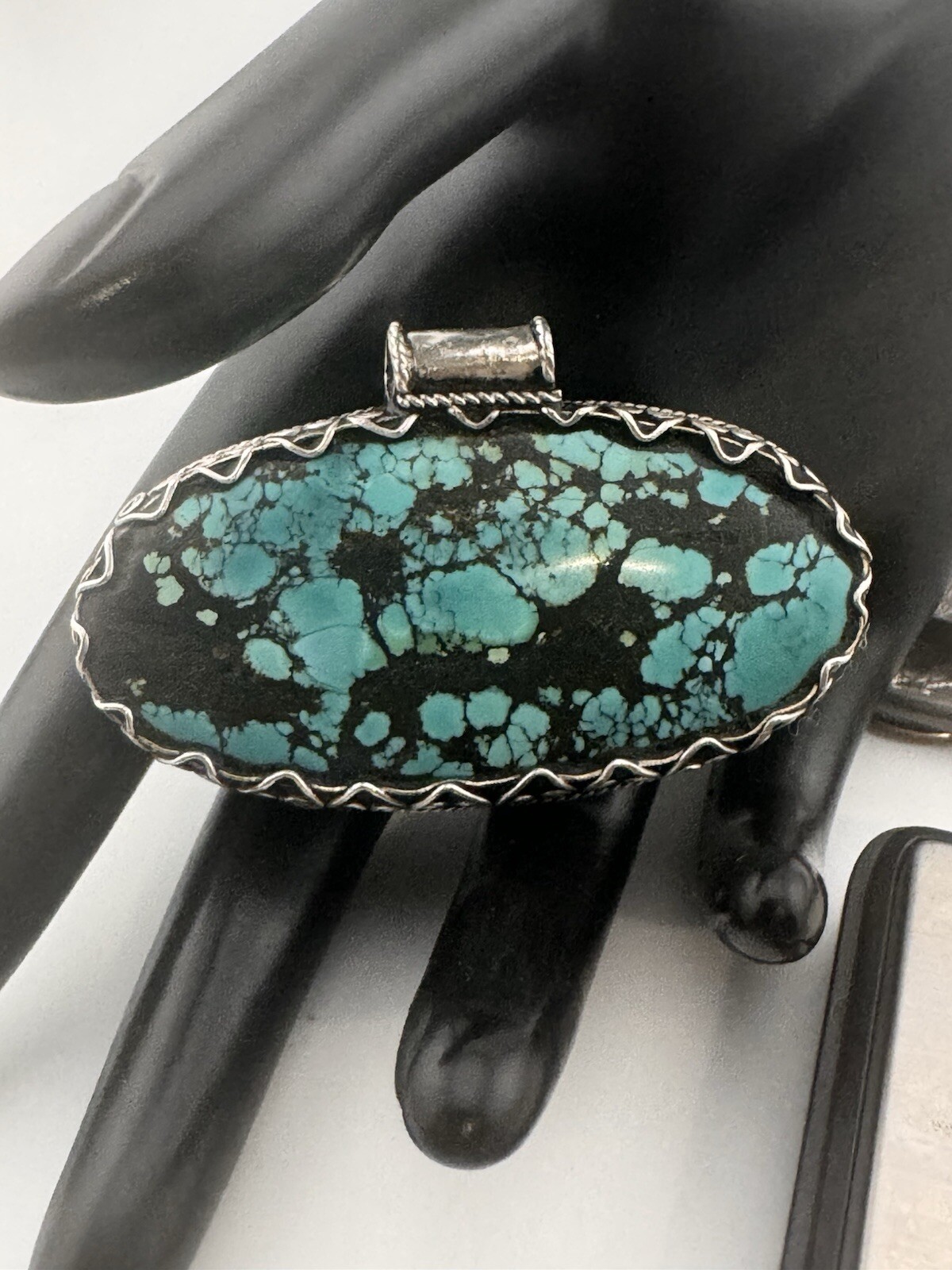 Spiderweb Turquoise Natural 24.8g (32.38×64.20×5.46) Vantage Pendant S00018