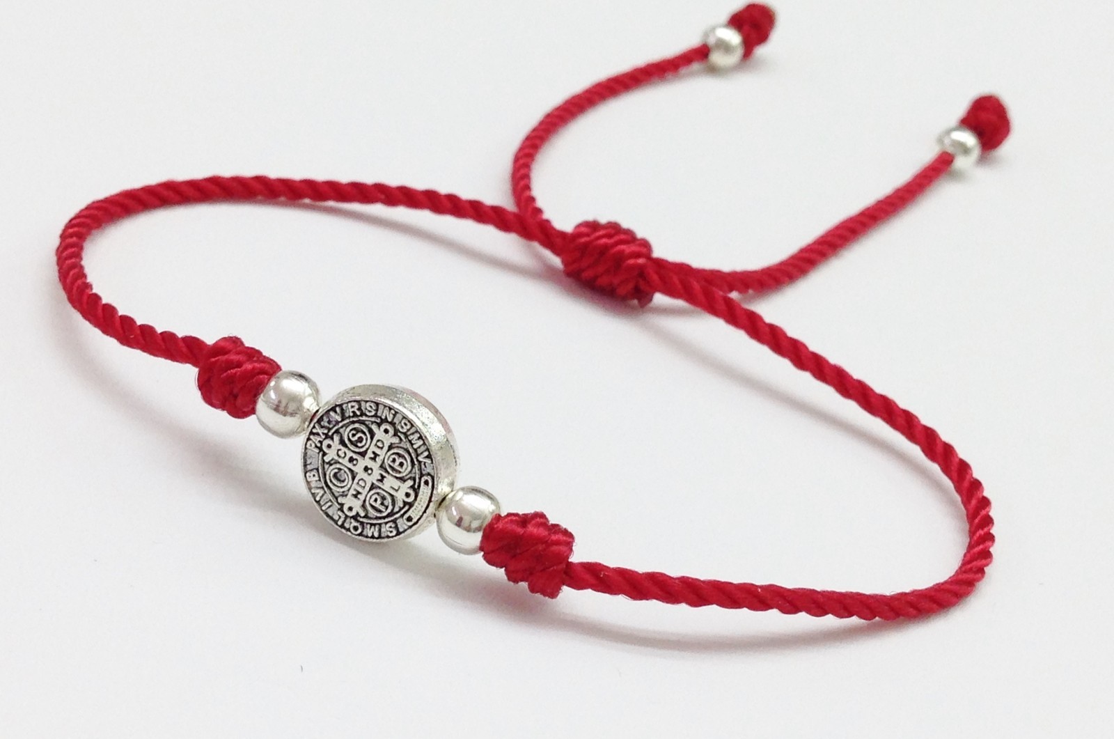 red bracelet evil eye protection negative energies bad vibes or sorceries