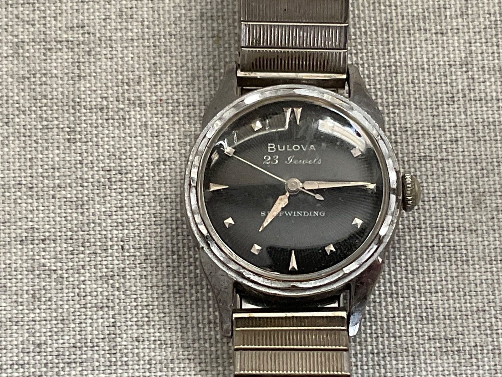 Vintage 1950’s Bulova 23 Jewel Automatic Watch Black Face Runs Well
