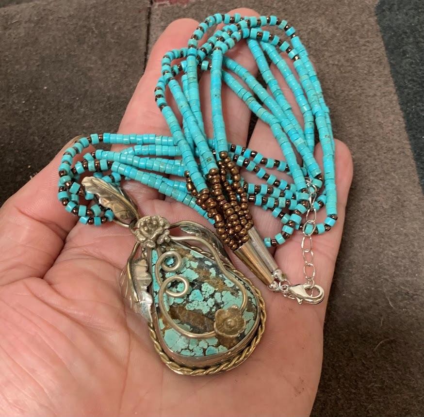 Gorgeous Nevada turquoise pendant /heishi necklace/23″(b168a4-w2.5)
