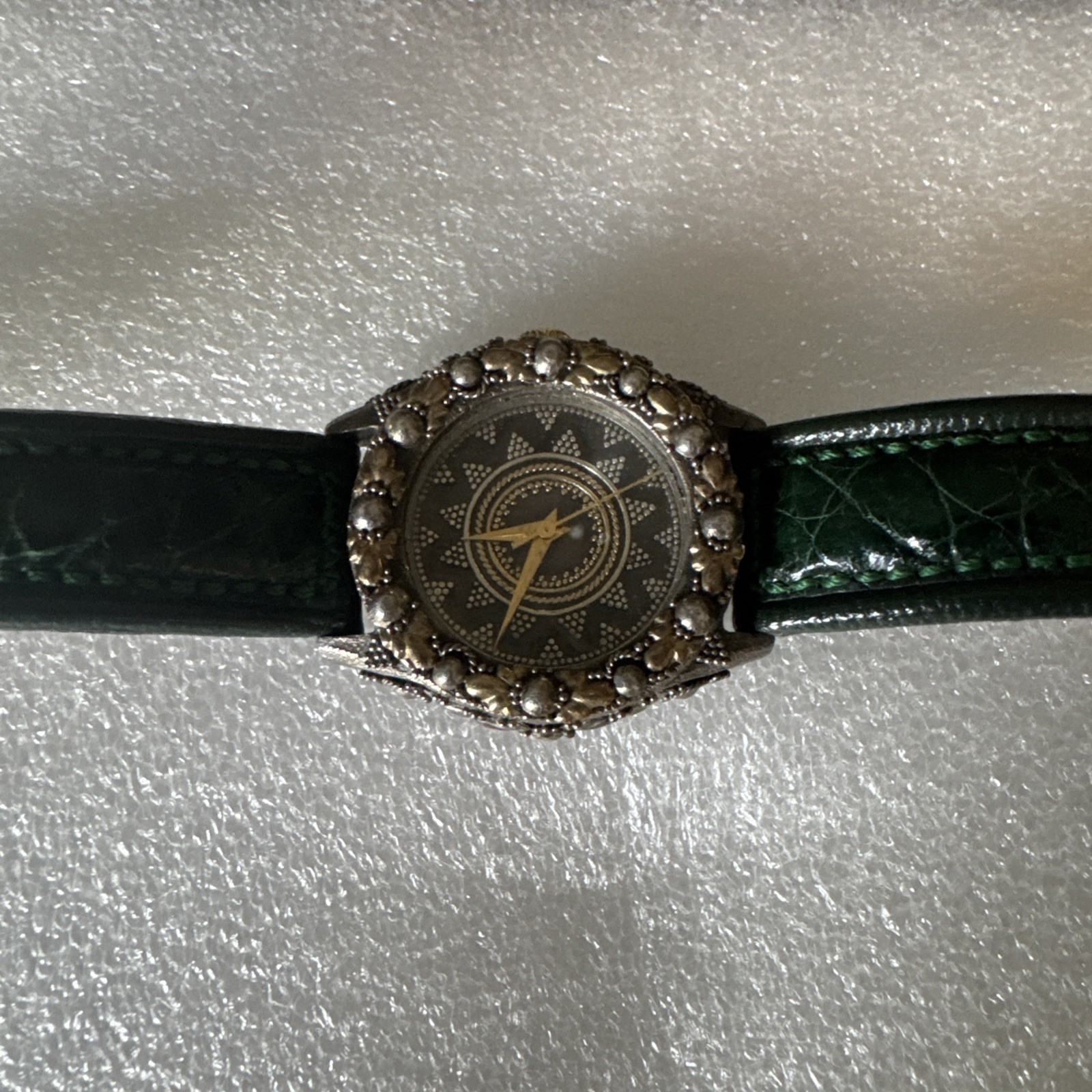 John Hardy Watch Gold Original Green Crocodile Band 4873 Please Read Description