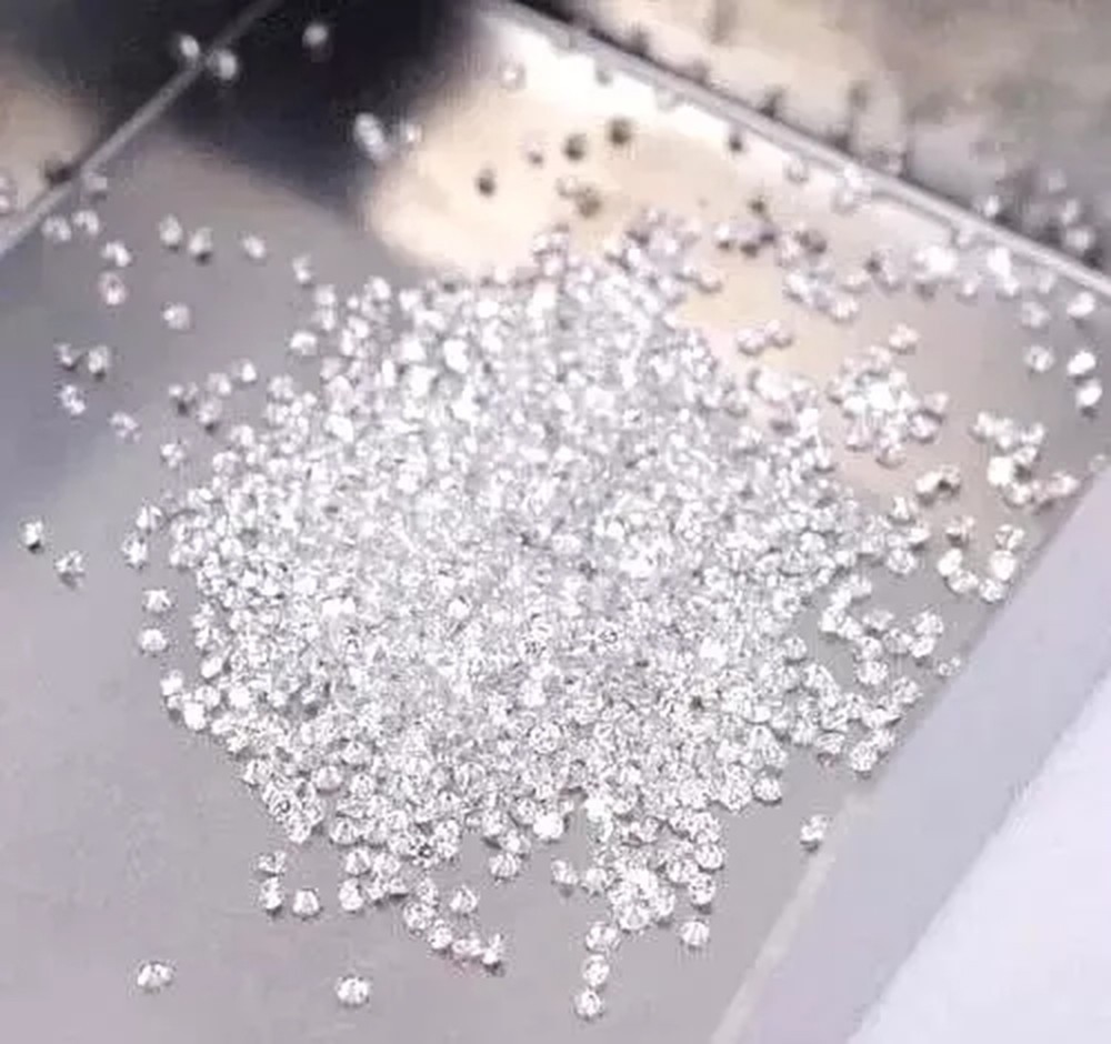 Certified 1.3 mm Round Cut CVD Diamond E Color VVS1 Clarity 10 Pcs Lot