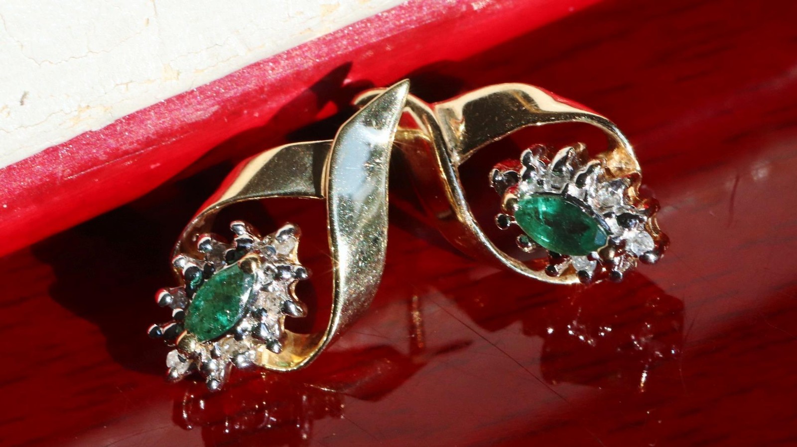 10k yellow gold 0.18c natural diamond earrings emerald dangle treated 1.95g 3219