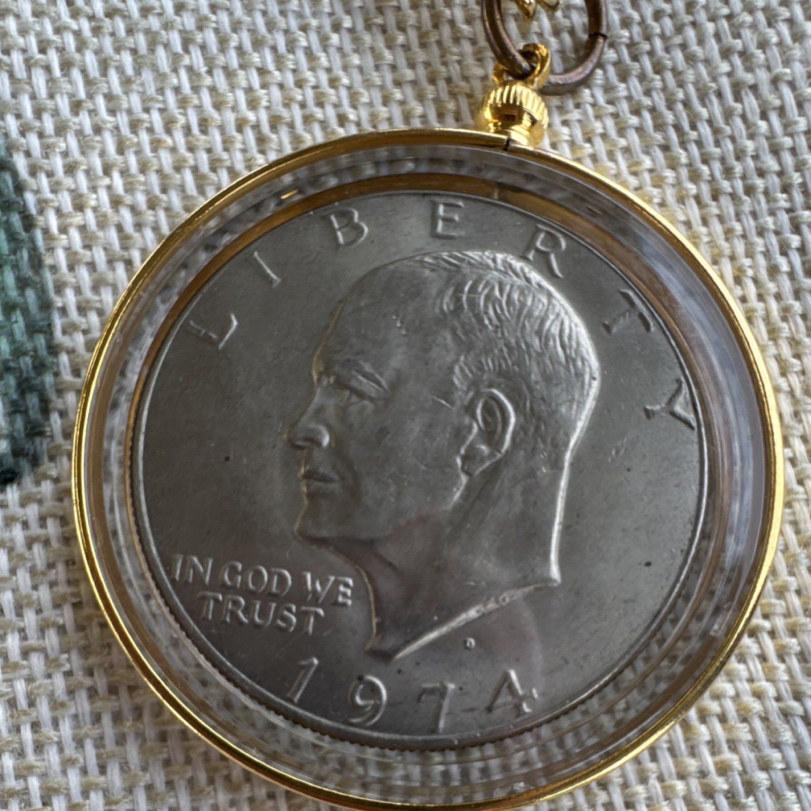 1974 Eisenhower $1 Coin Pendant Necklace Gold Tone Cable Chain Round