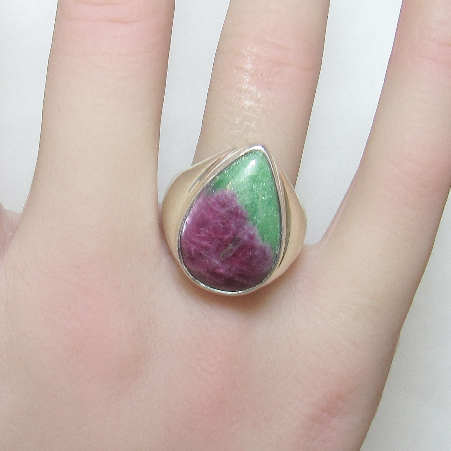 Heavy Sterling Silver 10.00 Ct Natural Pear Shape Red, Green Ruby Zoisite Ring