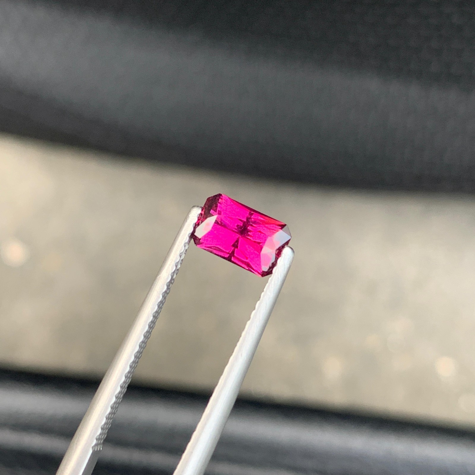Beautiful 1.15 CTs Top Quality Natural Malaya Garnet Gemstone