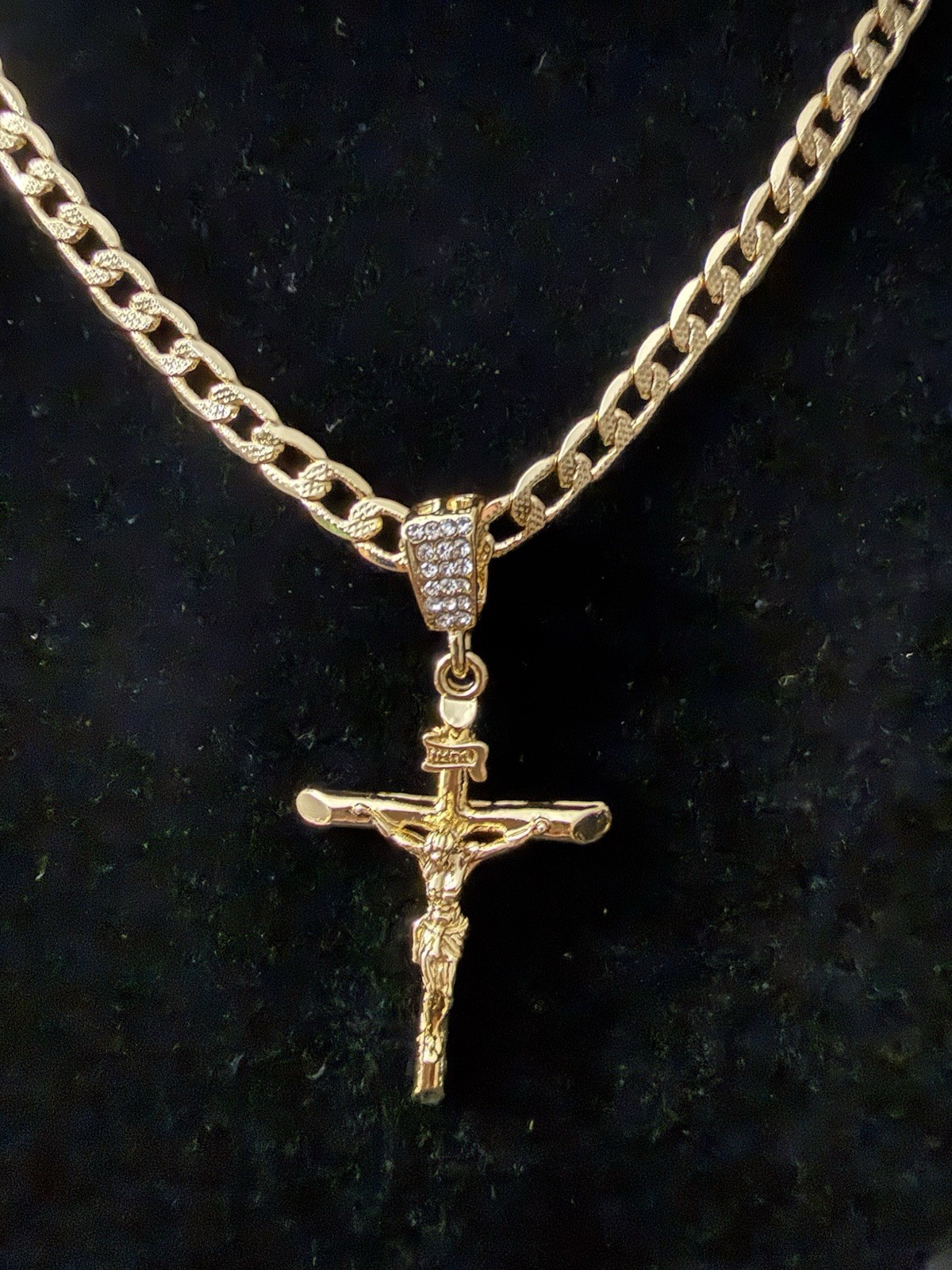 High Quality Gold Plated Necklace With Medallion