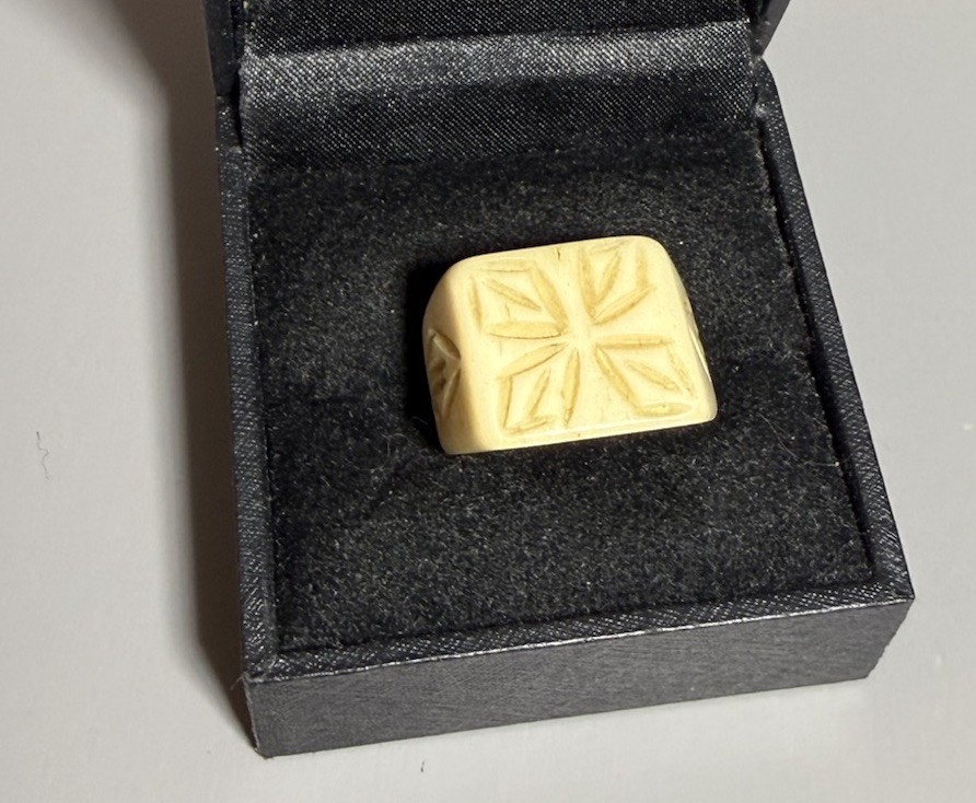 Vintage Ring Bovine Horn Signet Style Size O Chunky Band Costume Jewellery