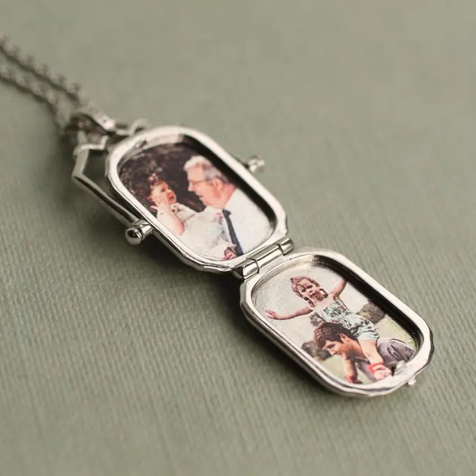 Personalized Vintage Locket Necklace Photo Pendant Couple Jewelry Gift