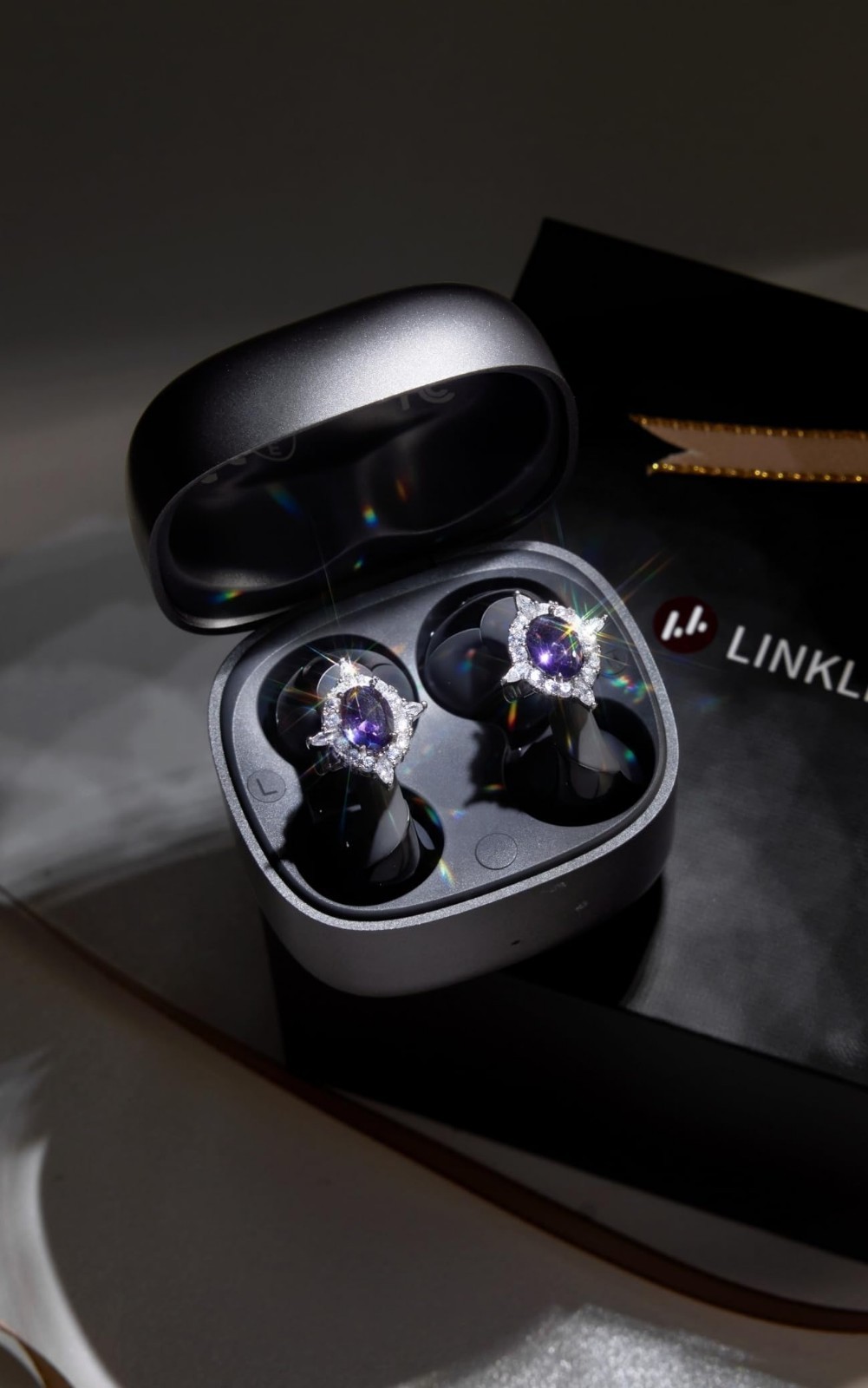 Comfortable Clip-on Earbuds with Zircon Earrings, 70H Playtime, Hi-Res Sound – P