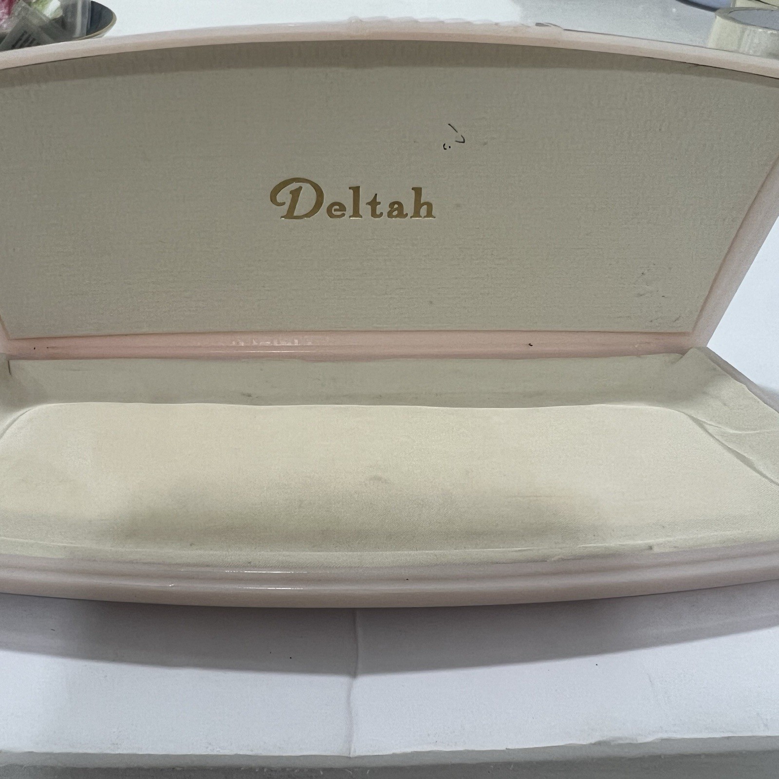 Vintage Deltah Braun Necklace Case Pink