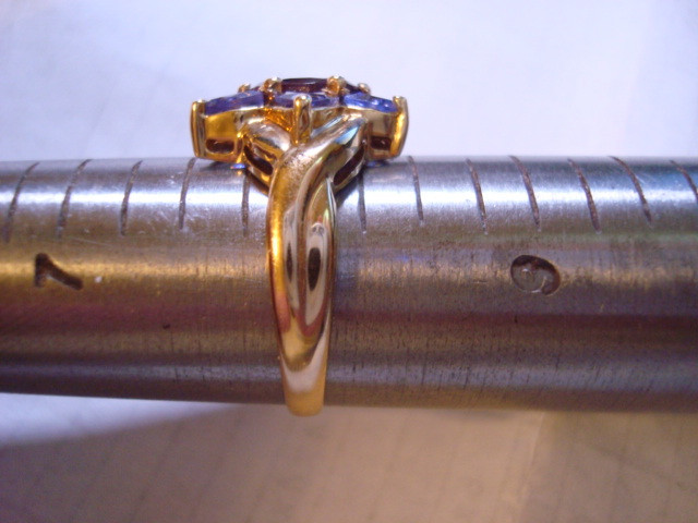 10K yg Garnet & Amethyst Ring – 4.5 Grams – Sz. 8 – 3ct. + Approximate (#JLL5)