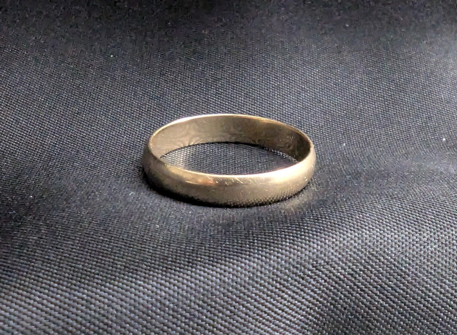 VTG 60 – 70’s “PMS 10K” Solid Yellow Gold Wedding BAND Size 9.5 – 2.4 Grams 4mm