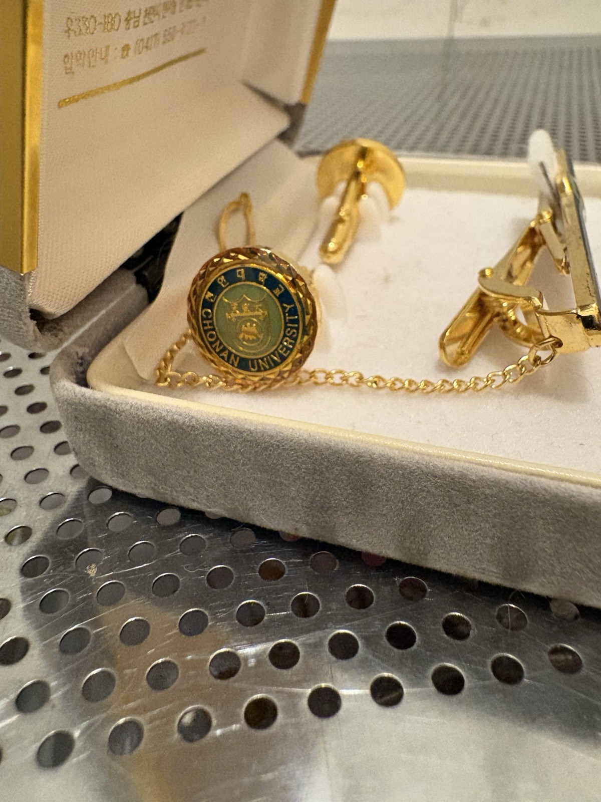 Chonan Baekseok University Republic of South Korea Cuff Link & Tie Clip Set