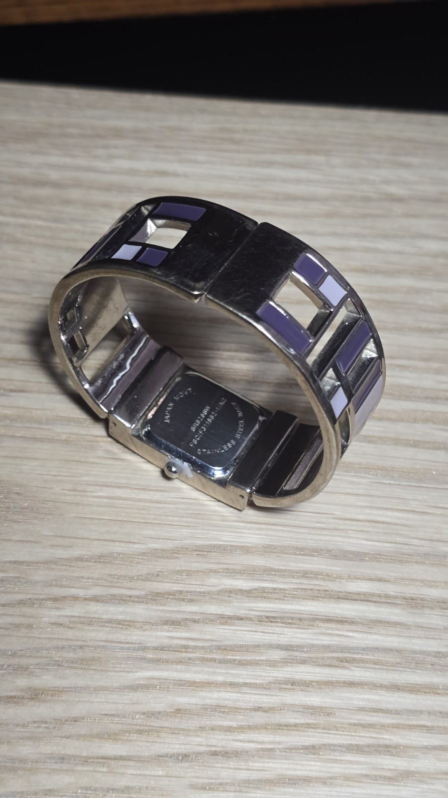 Avon (FSC) “Shades Of Violet” Vintage Women’s Cuff Watch. Runs, new battery