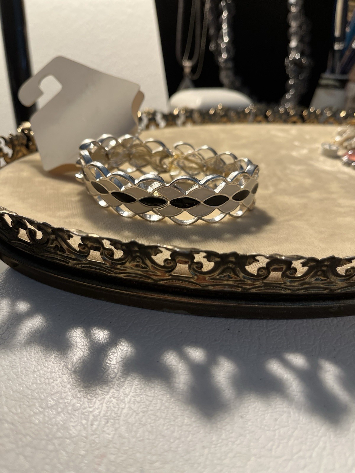 ACCENT Silver Tone Black Cream Enamel Scalloped Stretch Bracelet NWT 519925BS