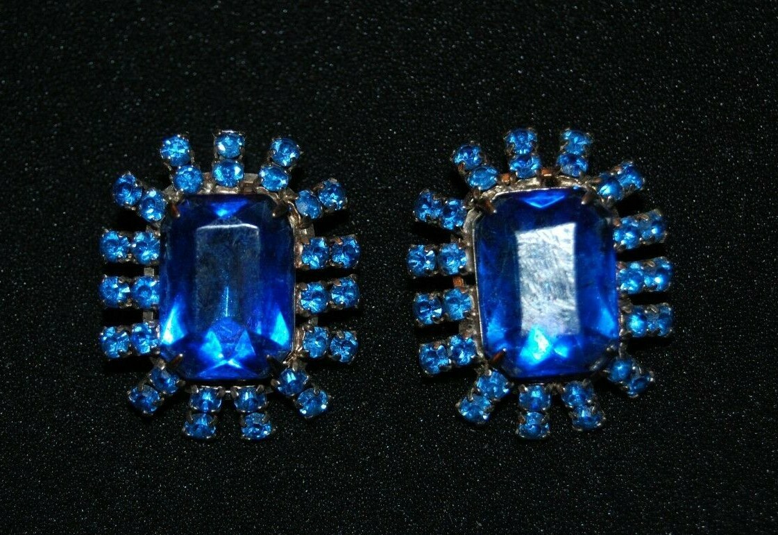 ELEGANT VTG COUTURE LARGE BLUE CRYSTALS SILVERED METAL STATEMENT CLIP EARRINGS