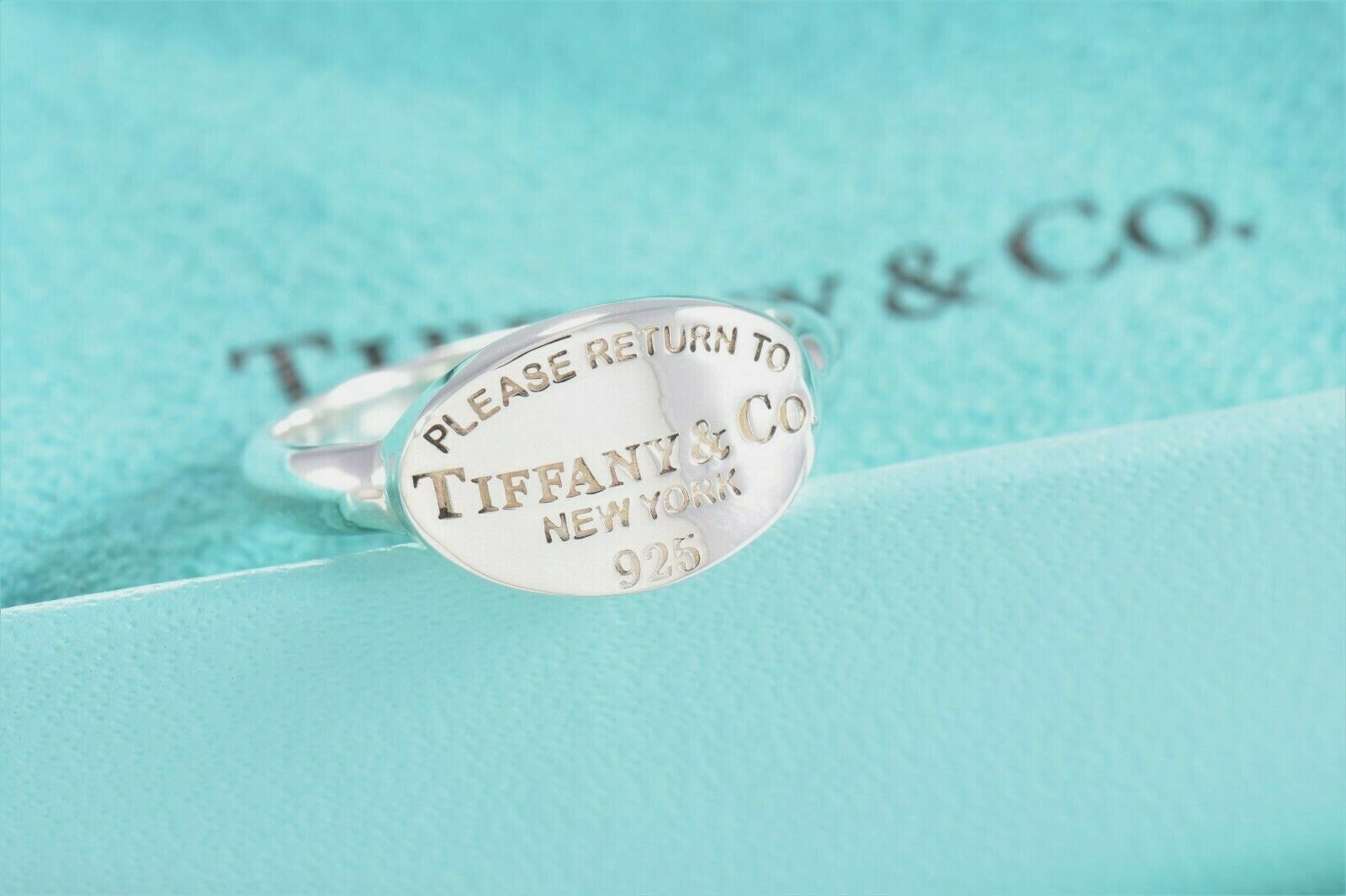 Size 6.5 Please Return To Tiffany & Co Silver Oval Signet Band Ring & Pouch Rare