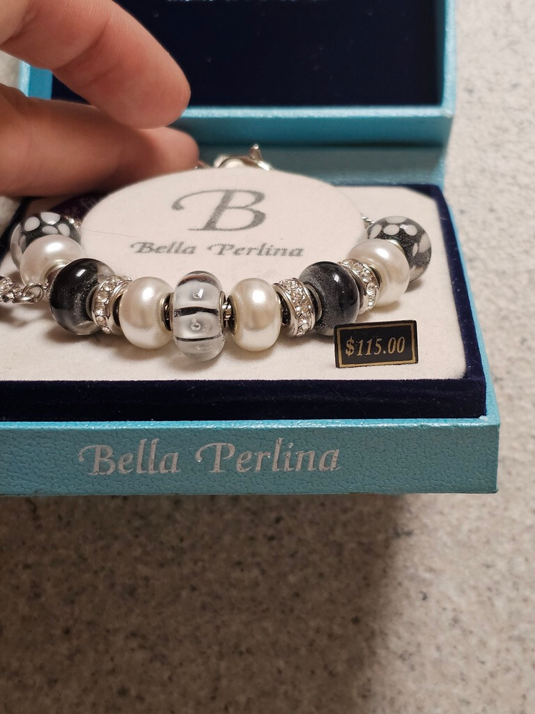 bella perlina charm bracelet. NEW WITH TAGS.