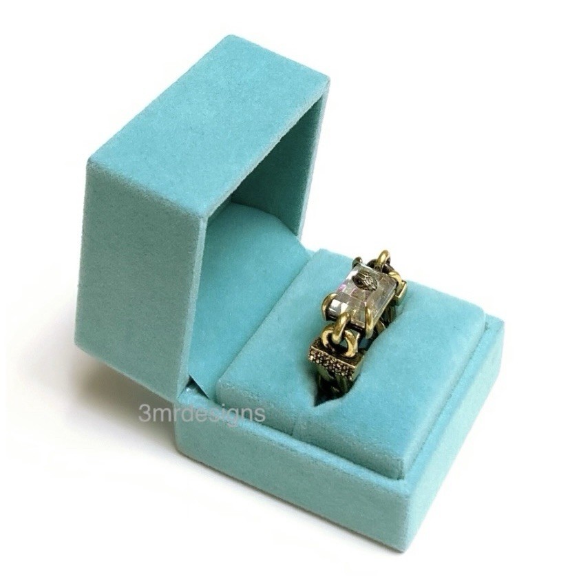 NIB KURT GEIGER EAGLE HEAD Antique Gold Tone Iridescent Crystal Ring-Sz.9