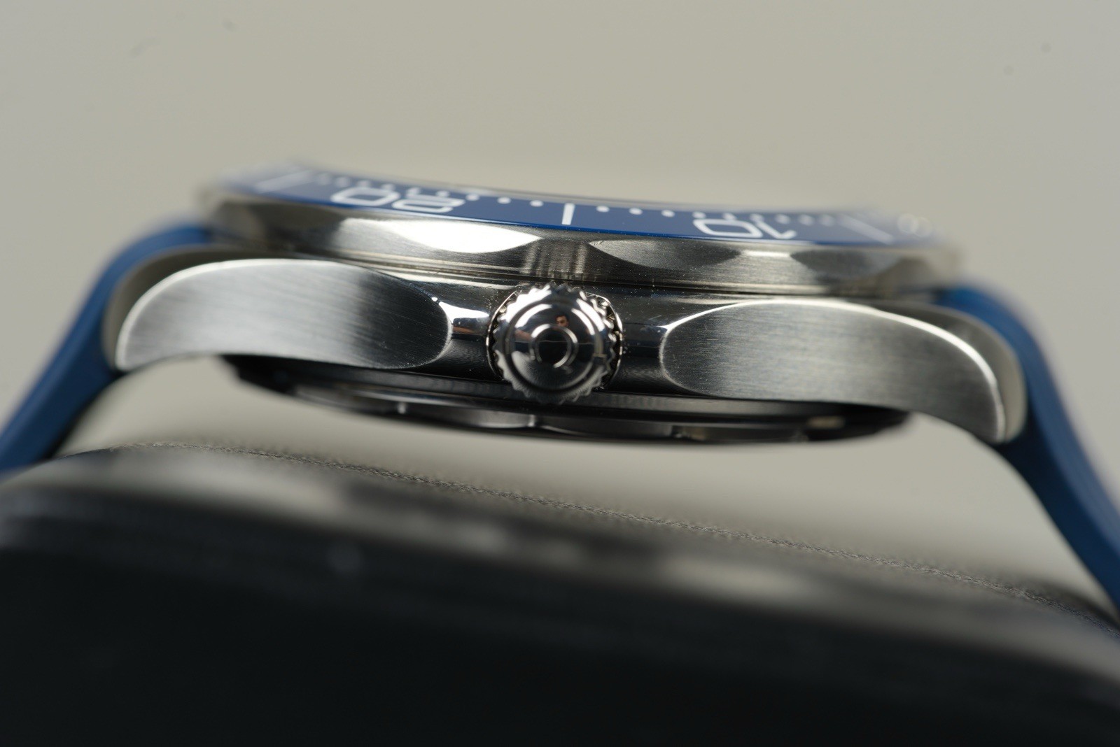 Omega Seamaster Professional 300M 42mm 210.32.42.20.03.001 | 2025 Box & Papers