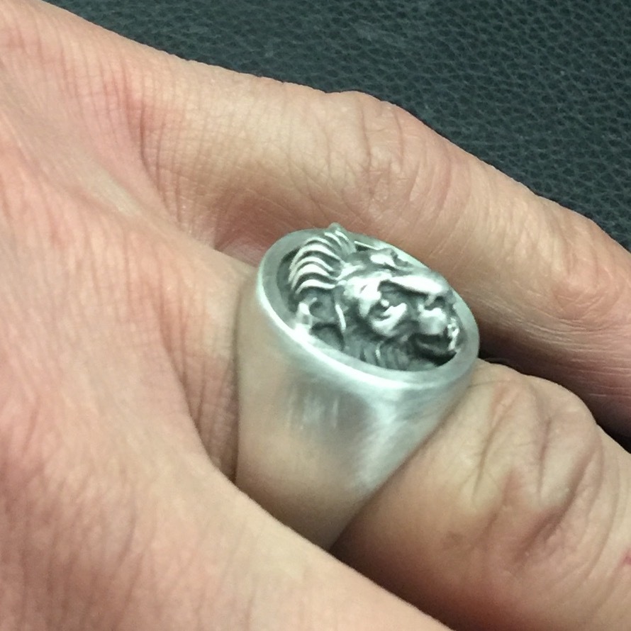 MJG STERLING SILVER HEAVY LION KING RING. BIKER. GUITAR PLAYER.