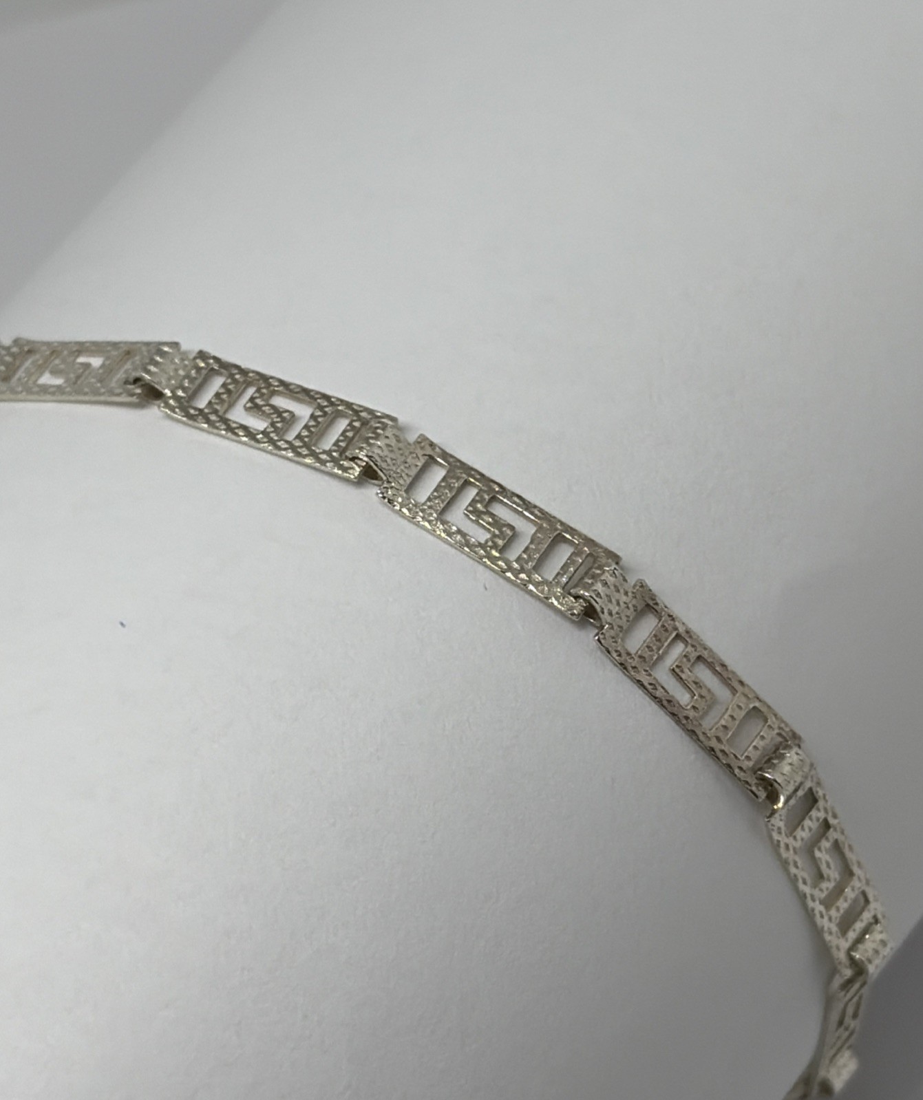 NWT VTG Silvertone Greek Key 4mm Wide Rect Link Bracelet 7-1/2″ w/ Spring Ring