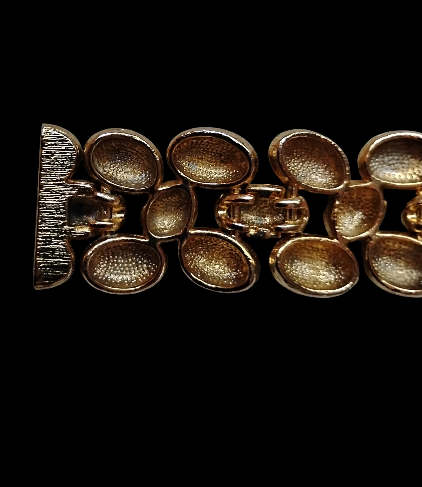 Rhinestone Gold Tone Magnetic Closure Bracelet