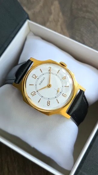 Vintage Soviet Pobeda Mechanical Wristwatch – Original Gold-Plated Case AU10