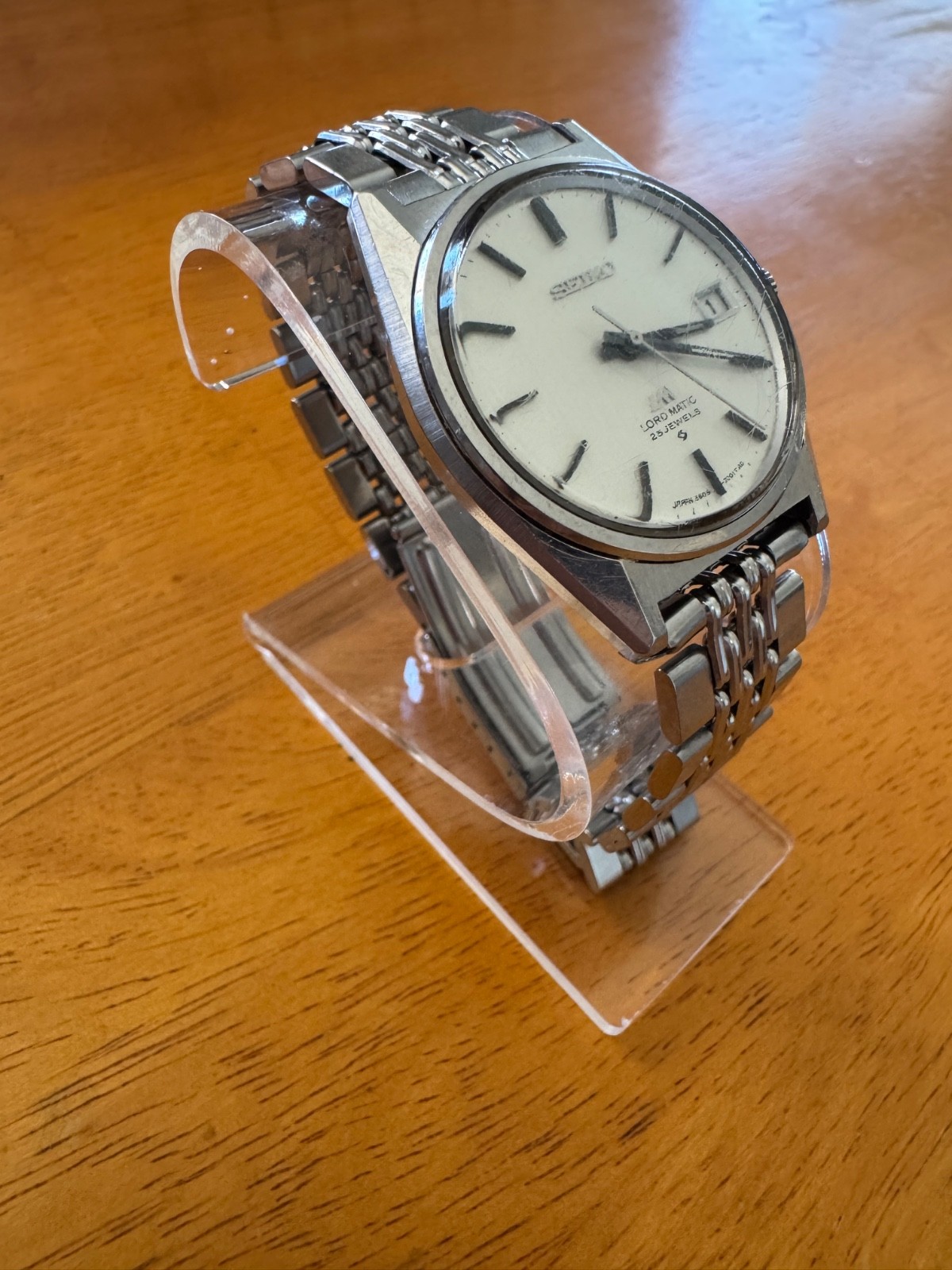 VINTAGE SEIKO LORD MATIC 5605-7020 – CREAM BRUSHED DIAL – BEADS OF RICE BAND