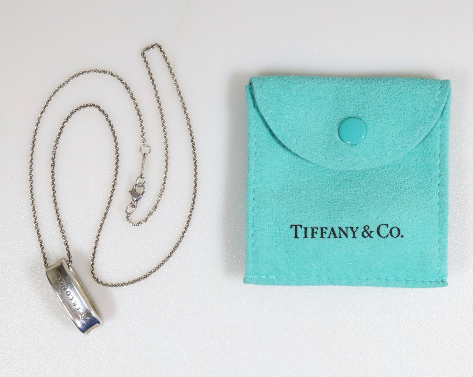 Authentic Vintage Tiffany & Co. 925 Silver 1837 Oval Loop Pendant Necklace 18″