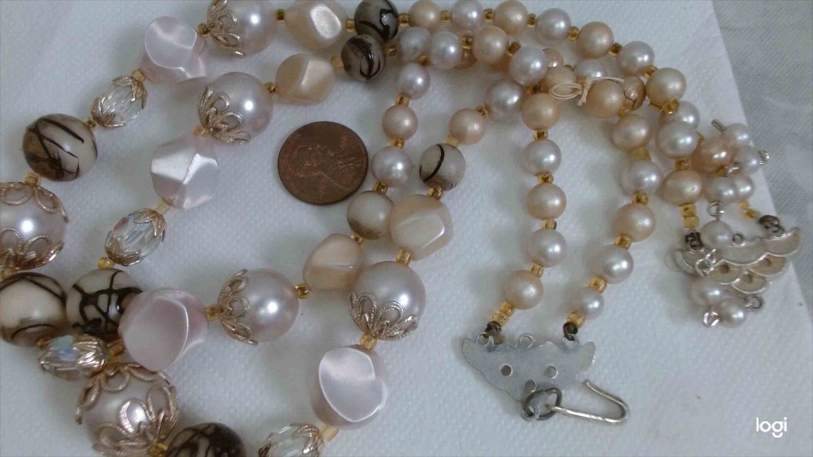 VNTG White Beige Unsigned Japan Double Strand Glass Lucite Adjustabe Necklace