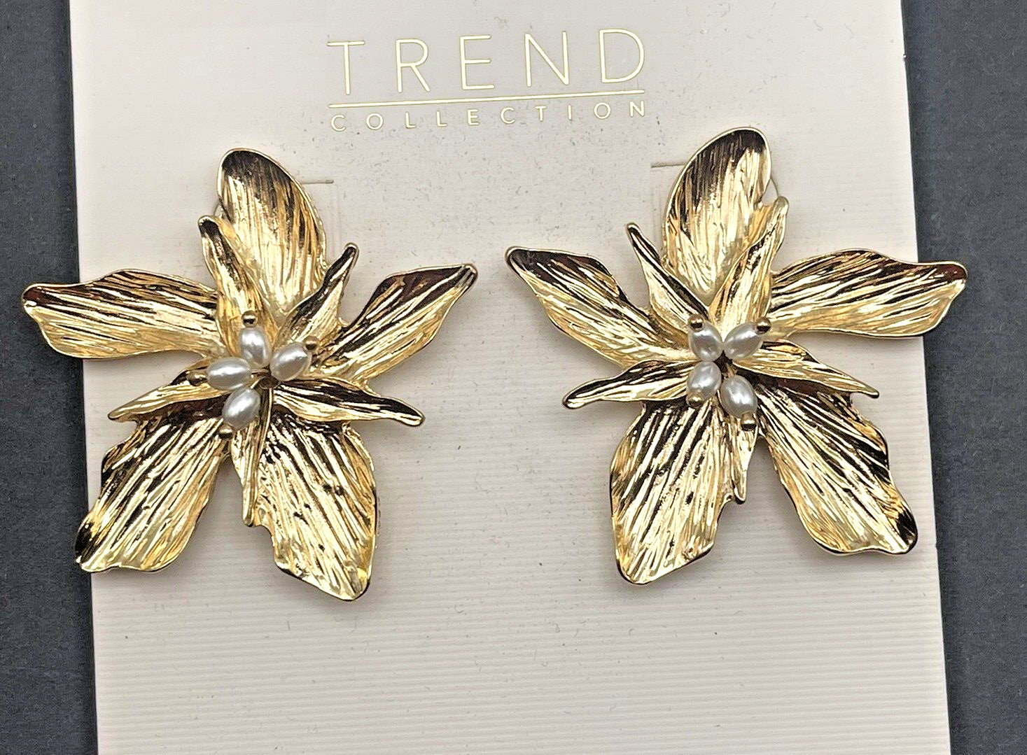 Trend Collection Parfois Gold Metal Faux Pearl Statement Pierced Earrings NWT