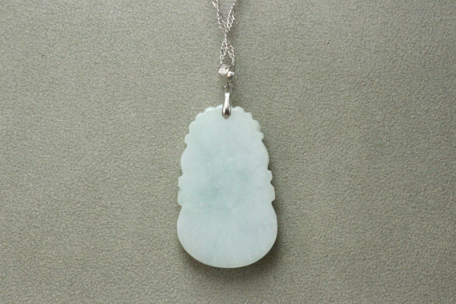 Natural White green A Jadeite jade Hand-Carved Cow (Chinese Zodiac) Pendant