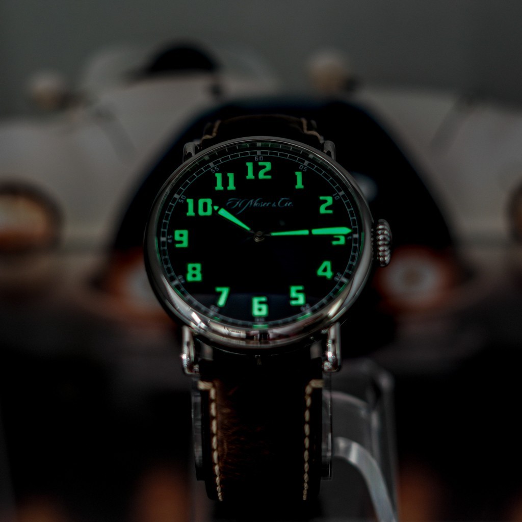 H. Moser & Cie. Heritage Centre Seconds Funky Blue FULL SET 42mm REF 8200-1201