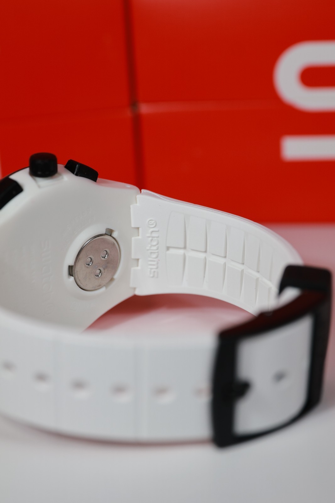 New Swiss Limited Swatch White Blades Chrono Silicone Date Watch 42mm SUSW405