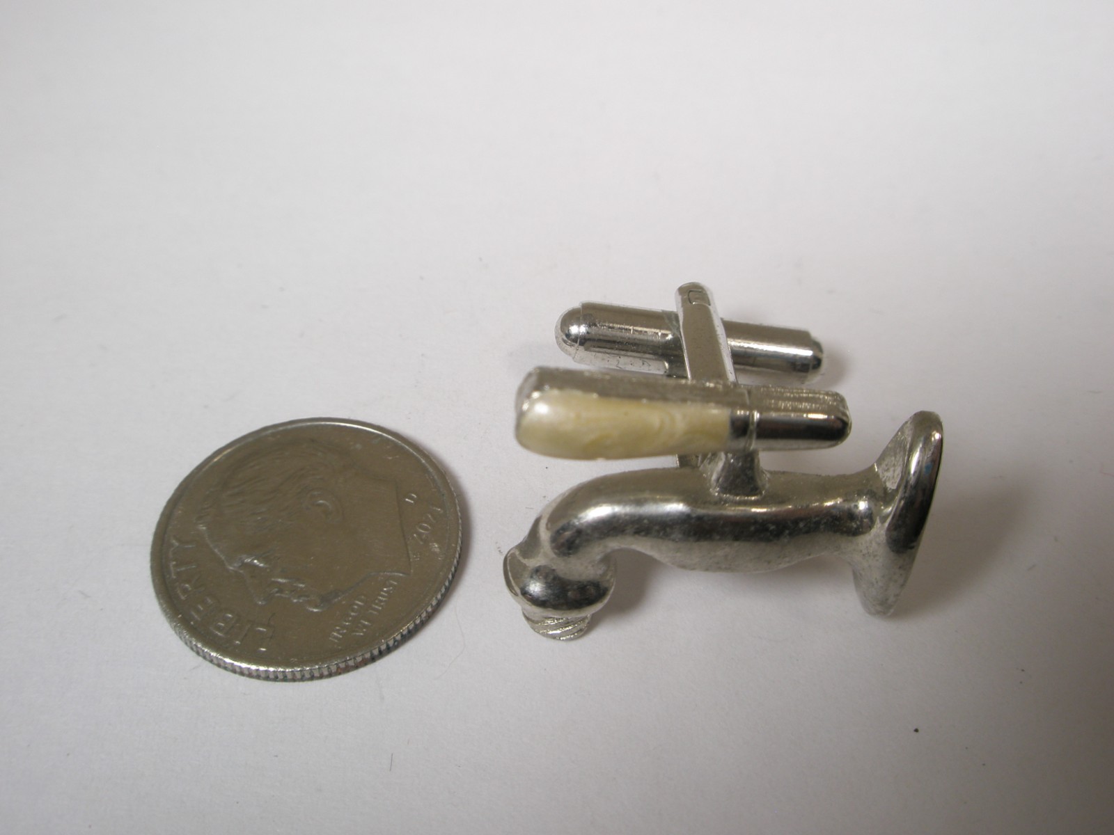Water Faucet Sink Fixture SINGLE Vintage Cuff Link replace lost/broken zr42