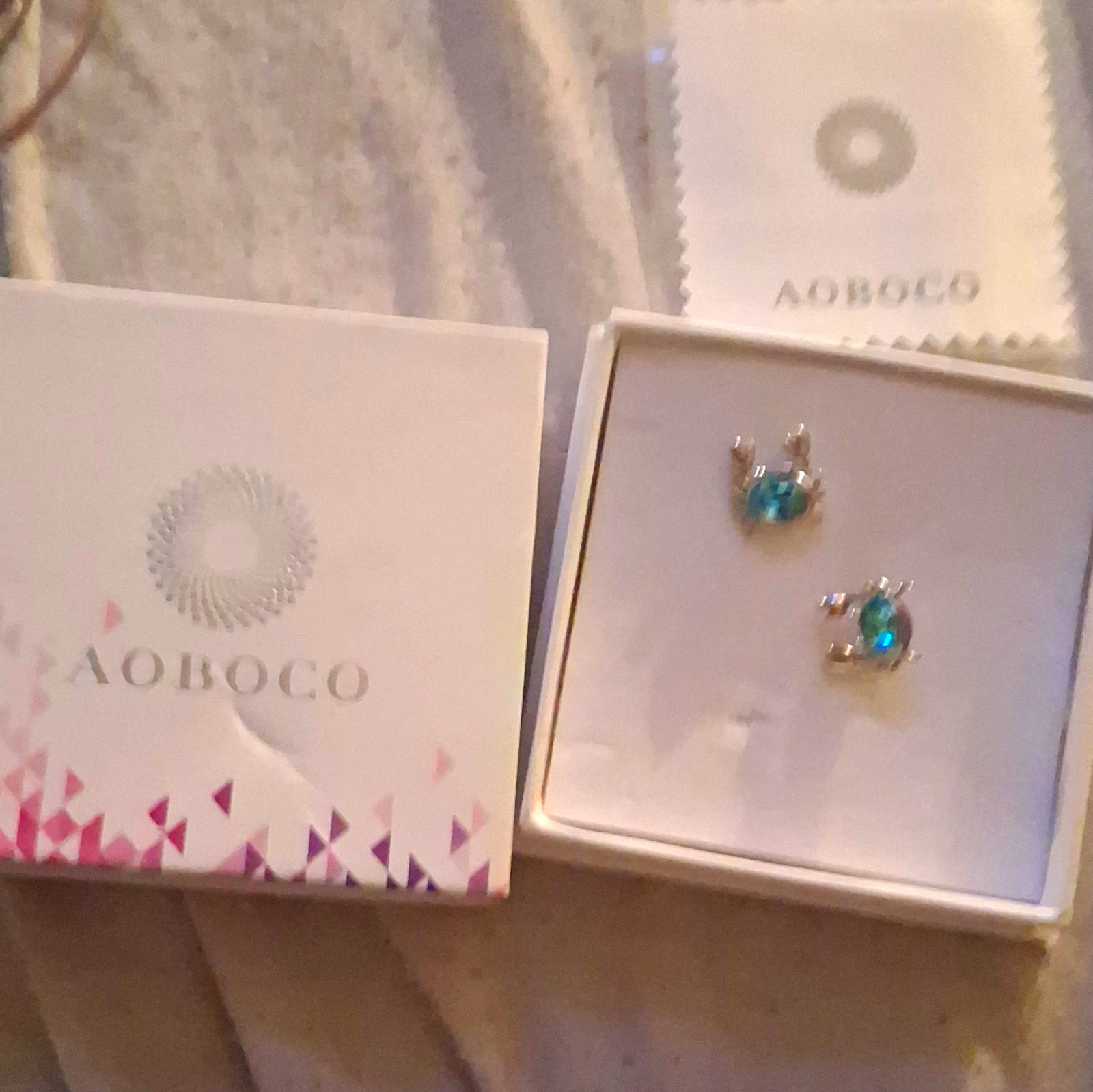AOBOCO Oval Blue Crystal Stud Earrings Silver Tone Prong Set Butterfly Back
